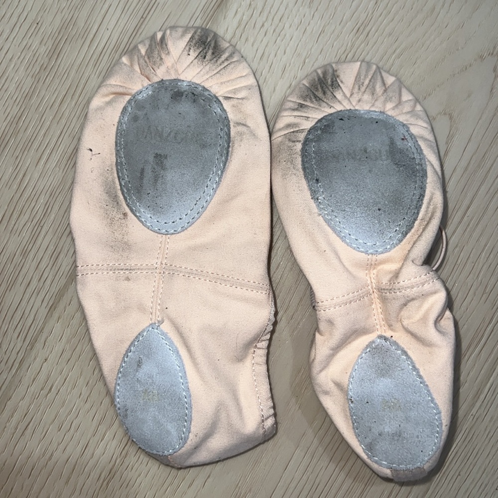 ballet shoes - Picture 2 of 2
